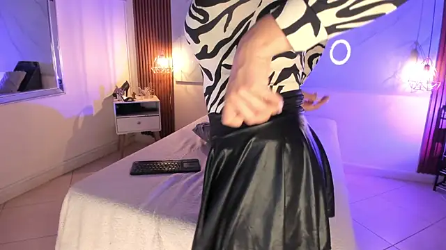 Snapshot of Gin_Zc chatting on 20, 12, 2024 Gin Zc online show from 20, 12, 2024