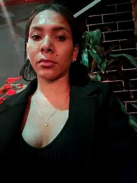 Doll Loren online show from 20, 2, 2026