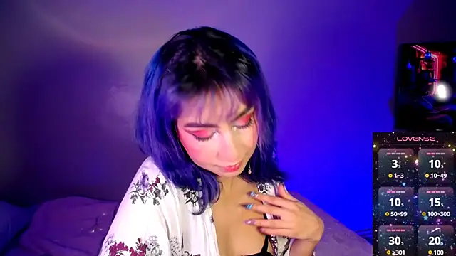 Cinamoonn online show from 5, 12, 2024