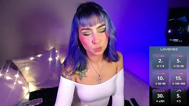 Cinamoonn online show from 11, 12, 2024