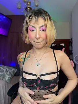 Cinamoonn online show from 19, 4, 2026