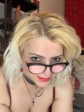 Snapshot of Maria_Texas chatting on 2, 4, 2026 Maria Texas online show from 2, 4, 2026