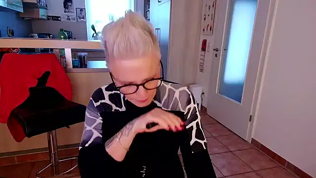 Snapshot of German_Milf chatting on 4, 12, 2024 German Milf online show from 4, 12, 2024