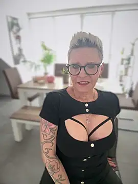 Snapshot of German_Milf chatting on 10, 2, 2025 German Milf online show from 10, 2, 2025