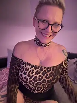 Snapshot of German_Milf chatting on 18, 2, 2025 German Milf online show from 18, 2, 2025