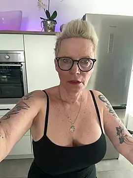 Snapshot of German_Milf chatting on 19, 3, 2025 German Milf online show from 19, 3, 2025