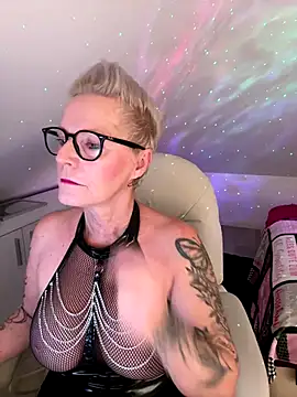 Snapshot of German_Milf chatting on 4, 11, 2025 German Milf online show from 4, 11, 2025