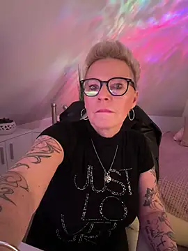 German Milf online show from 19, 1, 2026