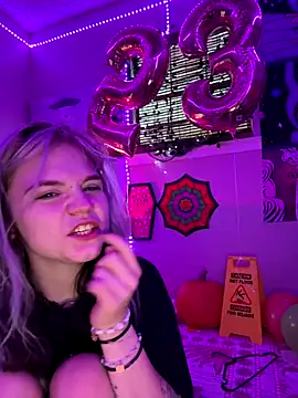 Cutiepiespanks online show from 2, 11, 2025