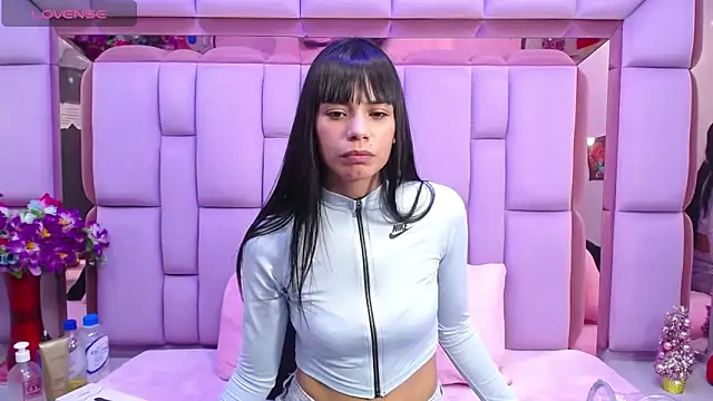 Snapshot of kylie_seex chatting on 19, 12, 2025 kylie seex online show from 19, 12, 2025