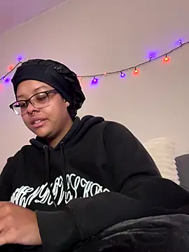 N1NT3NDH03 online show from 28, 11, 2025