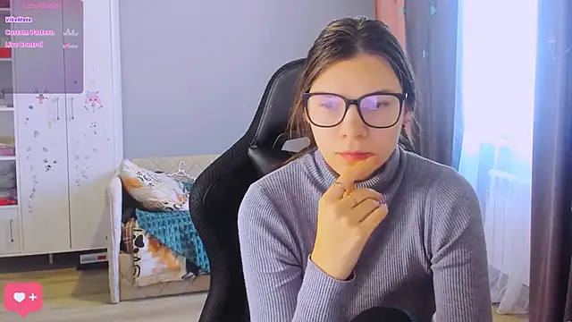 Snapshot of MollyLollipop chatting on 19, 2, 2026 MollyLollipop online show from 19, 2, 2026