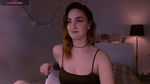 Snapshot of LilyFarey chatting on 21, 10, 2025 LilyFarey online show from 21, 10, 2025