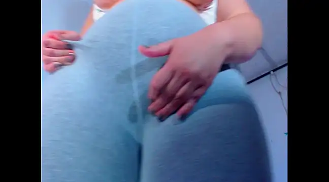 oliviarodriguez2u online show from 13, 3, 2025