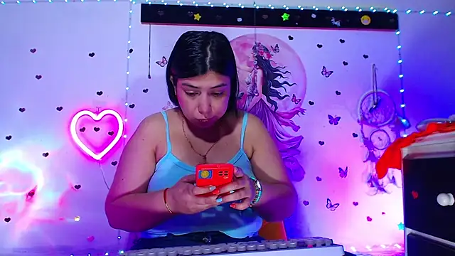 Snapshot of oliviarodriguez2u chatting on 15, 5, 2026 oliviarodriguez2u online show from 15, 5, 2026