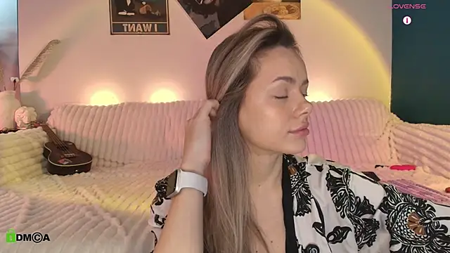 Kylie Desire online show from 14, 12, 2025