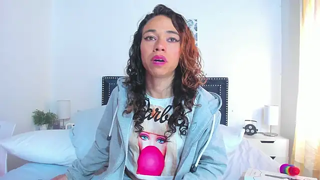 ZulyMichels online show from 30, 1, 2025