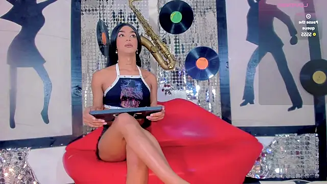 nickyminach  online show from 4, 2, 2025