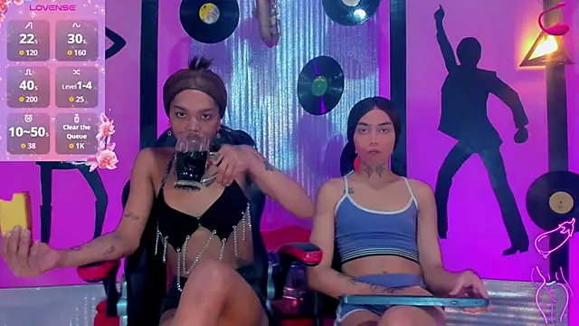 nickyminach  online show from 3, 10, 2025