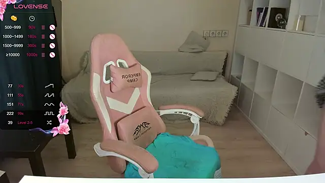 PlumPie online show from 9, 10, 2025