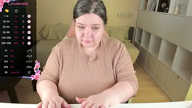 PlumPie online show from 31, 10, 2025