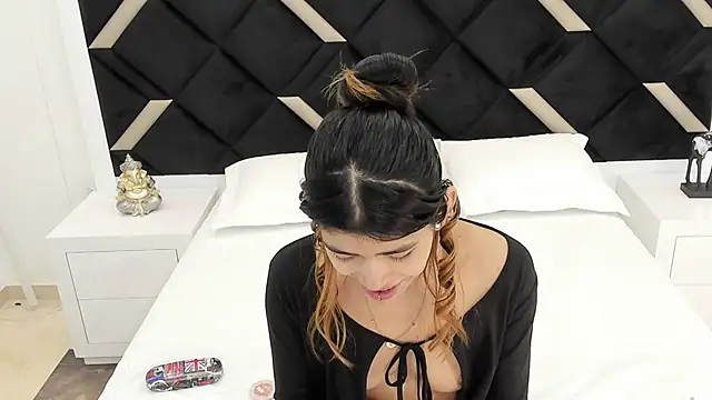 Snapshot of Girl_Cherry chatting on 22, 9, 2025 Girl Cherry online show from 22, 9, 2025