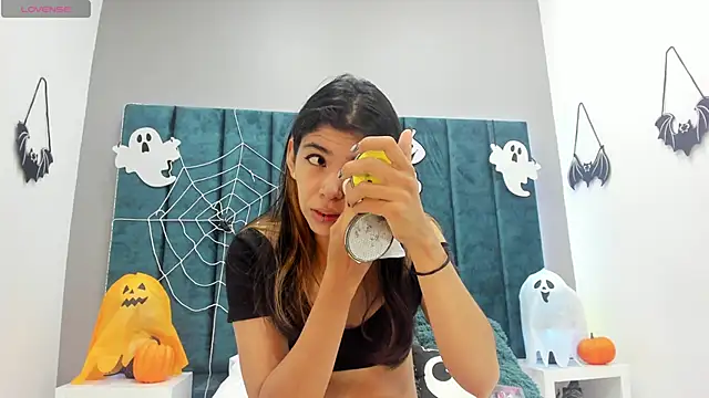 Snapshot of Girl_Cherry chatting on 15, 10, 2025 Girl Cherry online show from 15, 10, 2025