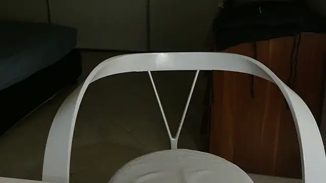 Snapshot of amara_2022 chatting on 5, 11, 2025 amara 2022 online show from 5, 11, 2025