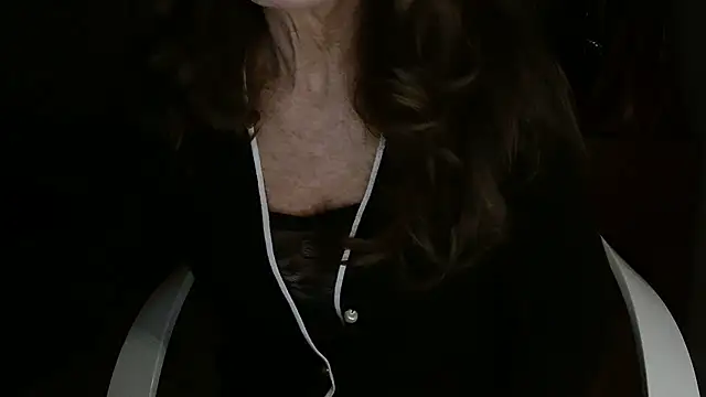 Snapshot of amara_2022 chatting on 19, 11, 2025 amara 2022 online show from 19, 11, 2025