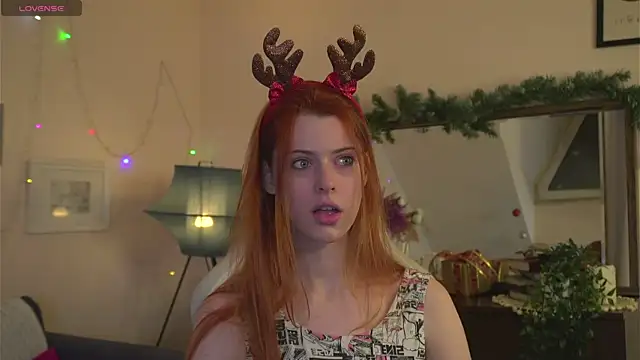 Snapshot of doll_lesli chatting on 29, 12, 2024 doll lesli online show from 29, 12, 2024