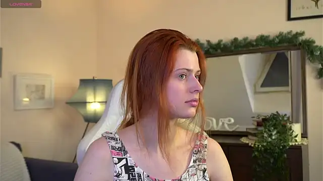 Snapshot of doll_lesli chatting on 12, 1, 2025 doll lesli online show from 12, 1, 2025