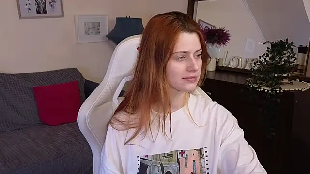 Snapshot of doll_lesli chatting on 9, 2, 2025 doll lesli online show from 9, 2, 2025