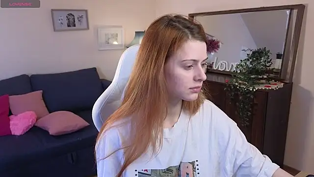 Snapshot of doll_lesli chatting on 13, 3, 2025 doll lesli online show from 13, 3, 2025