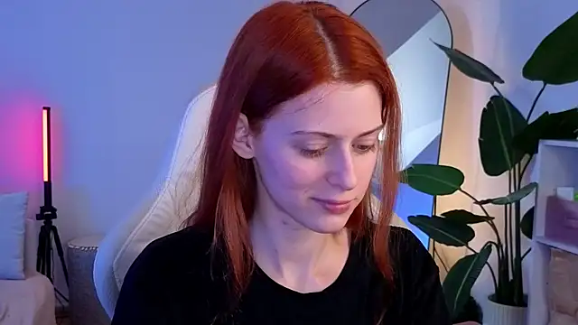 Snapshot of doll_lesli chatting on 10, 11, 2025 doll lesli online show from 10, 11, 2025