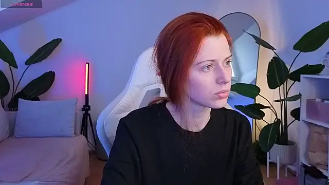 Snapshot of doll_lesli chatting on 12, 11, 2025 doll lesli online show from 12, 11, 2025