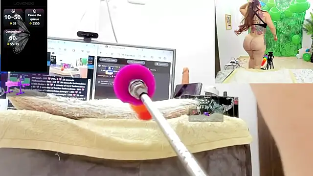 Paulina Davis  online show from 21, 3, 2026