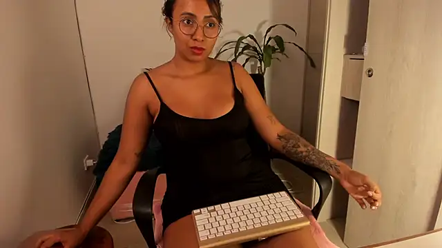 Snapshot of Victoriasant chatting on 22, 2, 2025 Victoriasant online show from 22, 2, 2025