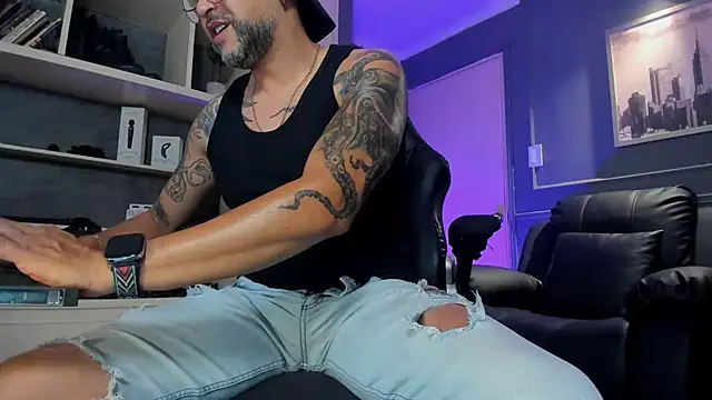 MrFrank tattoo online show from 11, 11, 2025