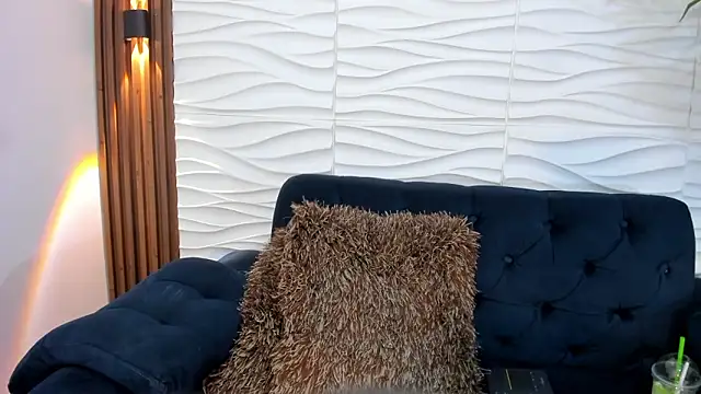 LizzRouse online show from 20, 3, 2026