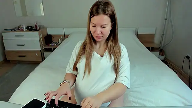 Snapshot of stella_vestal chatting on 3, 2, 2025 stella vestal online show from 3, 2, 2025