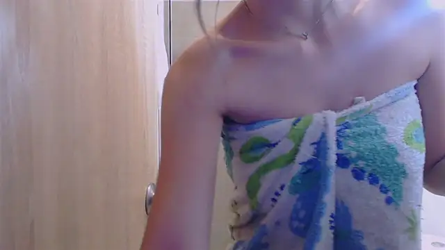  elenna online show from 2, 2, 2025