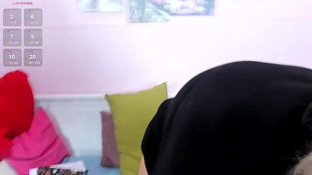 Amber Foks online show from 17, 9, 2025