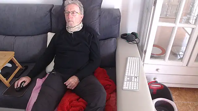 Snapshot of Nudelschwanz chatting on 23, 2, 2025 Nudelschwanz online show from 23, 2, 2025