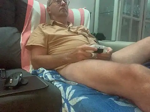 Snapshot of Nudelschwanz chatting on 26, 10, 2025 Nudelschwanz online show from 26, 10, 2025