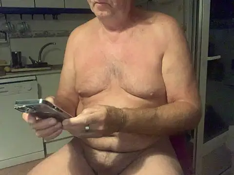 Snapshot of Nudelschwanz chatting on 5, 11, 2025 Nudelschwanz online show from 5, 11, 2025