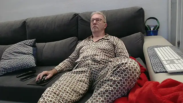 Snapshot of Nudelschwanz chatting on 8, 2, 2026 Nudelschwanz online show from 8, 2, 2026