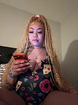 ThickAssRena online show from 27, 4, 2026