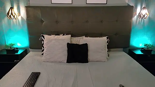 Snapshot of Madisonsmiith chatting on 6, 11, 2025 Madisonsmiith online show from 6, 11, 2025