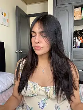 DaphneUwu online show from 14, 2, 2025