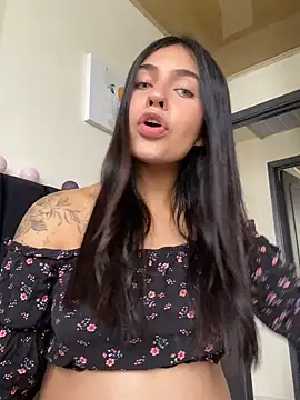 DaphneUwu online show from 16, 2, 2025